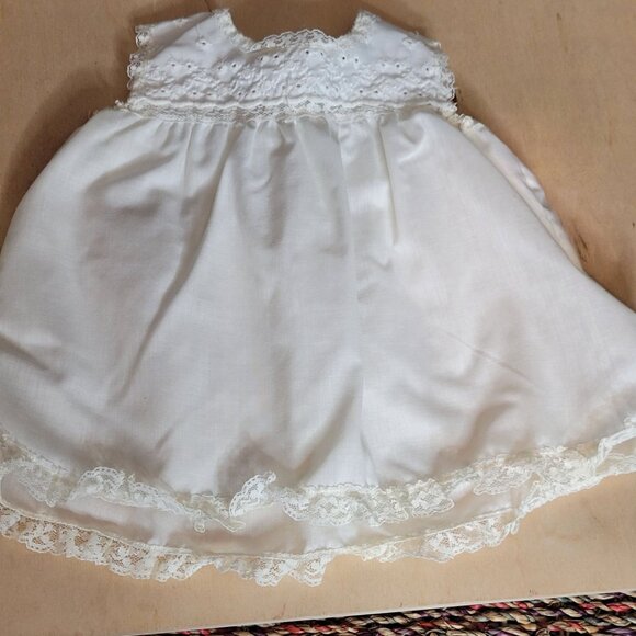 Vintage Baby Christening Baptism Clothes Lot 8 Pcs Plus Gift Box 60s 70s Retro - Picture 12 of 16